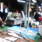 大きなタイ、2匹で1000円だ