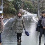 雪が残る散歩道