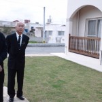 スペイン風の庭に出てみる