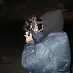 母船を誘導するPaul Miller