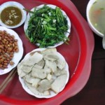 青菜の炒め物と豚肉の冷しゃぶ