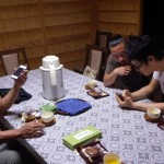 坐禅後には書院でお茶を頂きながら懇談