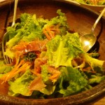 自家栽培の野菜サラダ