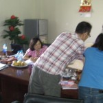 打ち合わせを重ねる